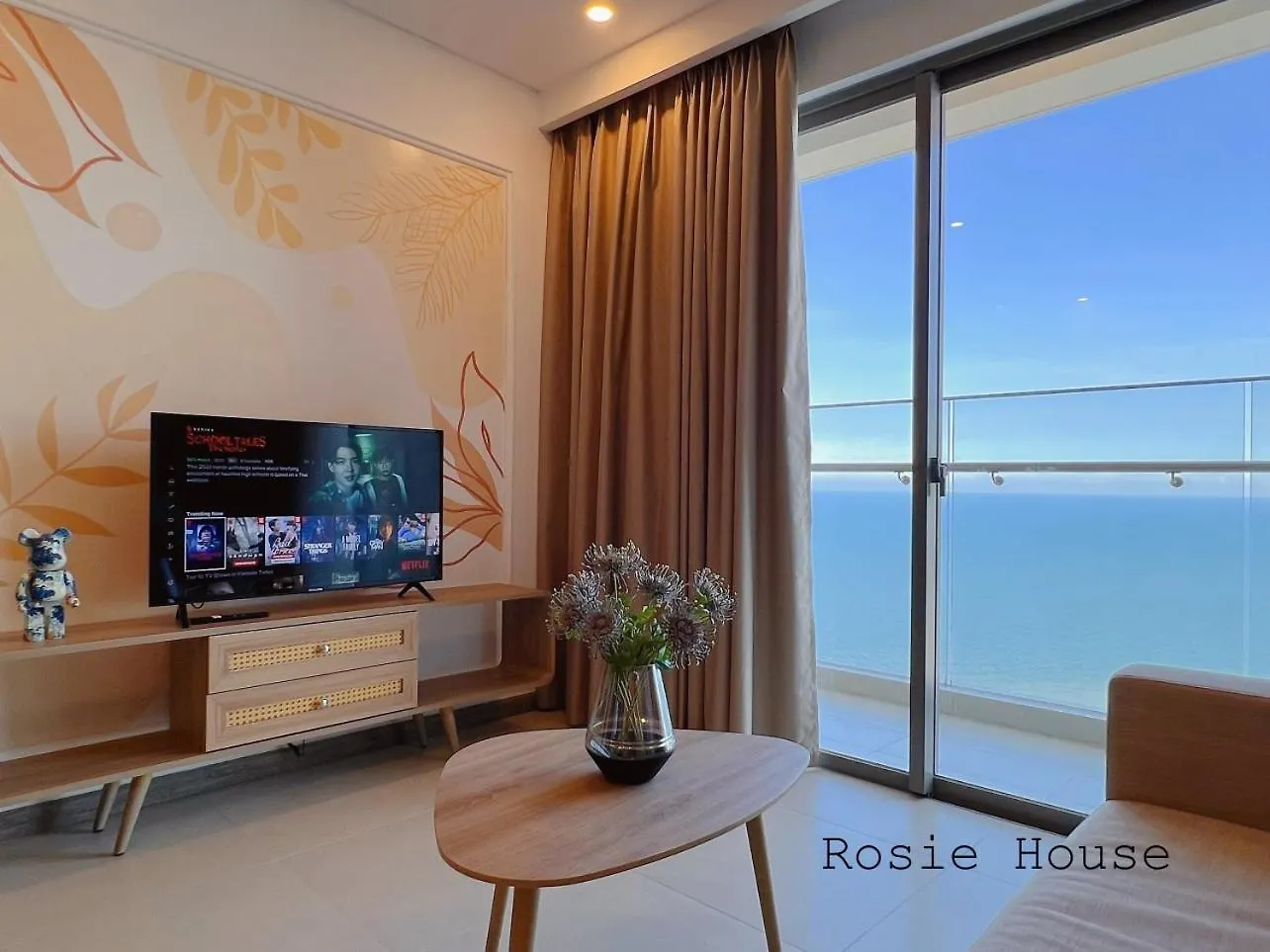 Oasis Suites - The Song, Infinity Pool & Gym Vung Tau Apartment