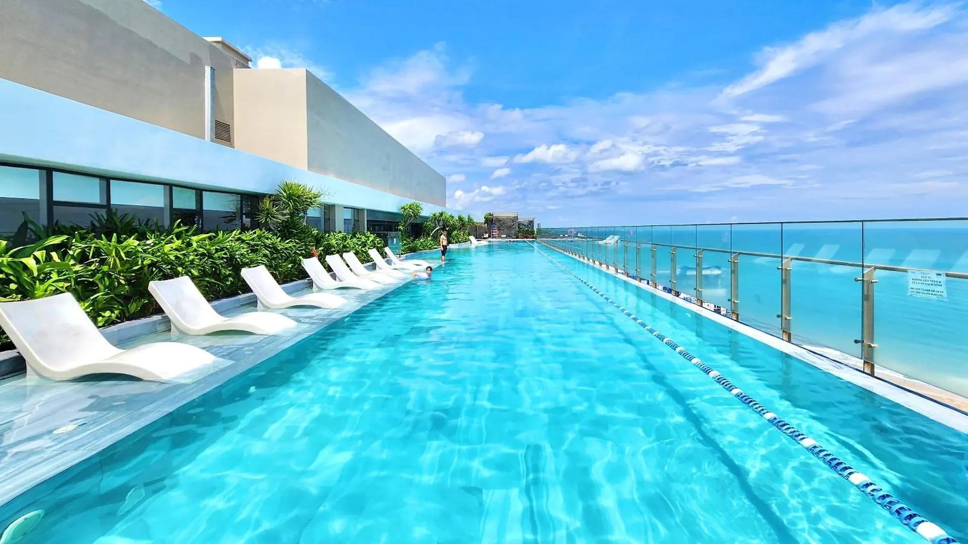 Oasis Suites - The Song, Infinity Pool & Gym Vung Tau Apartment