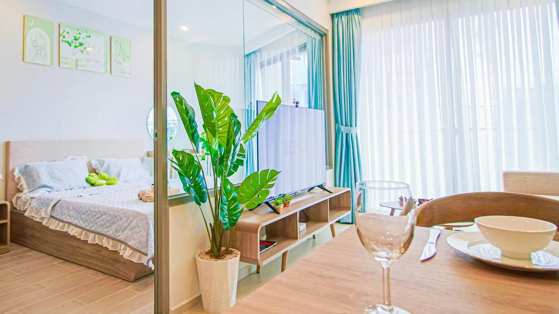 Oasis Suites - The Song, Infinity Pool & Gym Vung Tau Vietnam